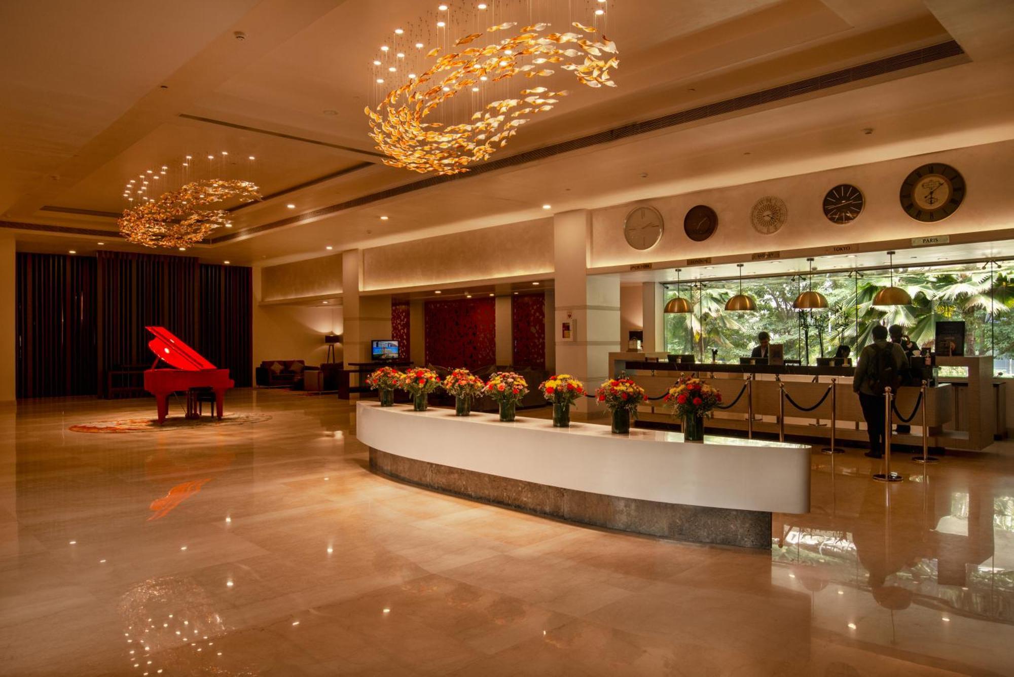 Hotel Radisson Blu Bengaluru Outer Ring Road Extérieur photo