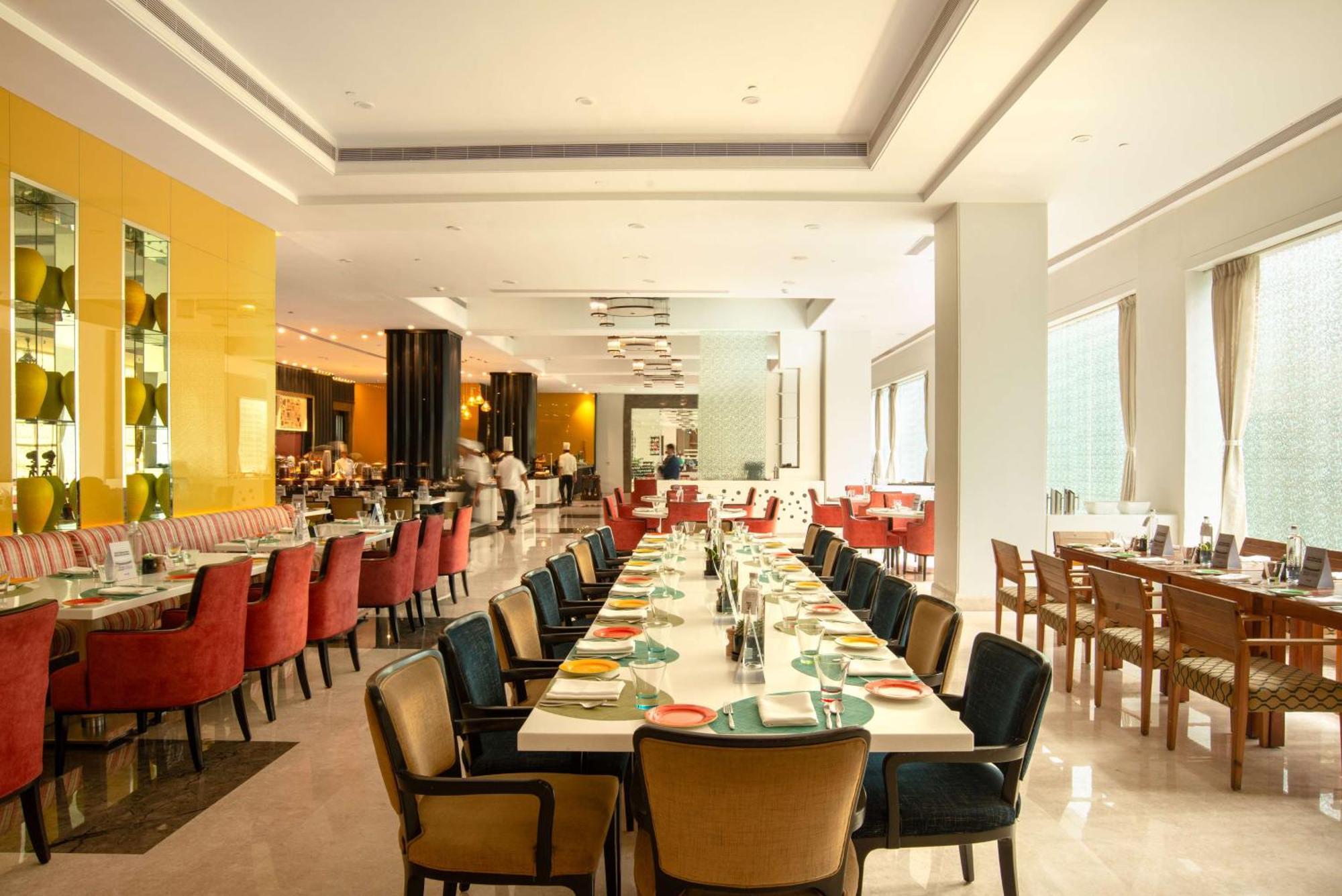 Hotel Radisson Blu Bengaluru Outer Ring Road Extérieur photo